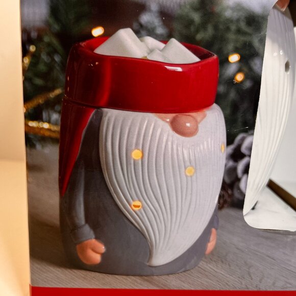 IllumiScents Christmas Gnome Ceramic Wax Warmer Fragrance Winter Holiday New - Picture 2 of 7